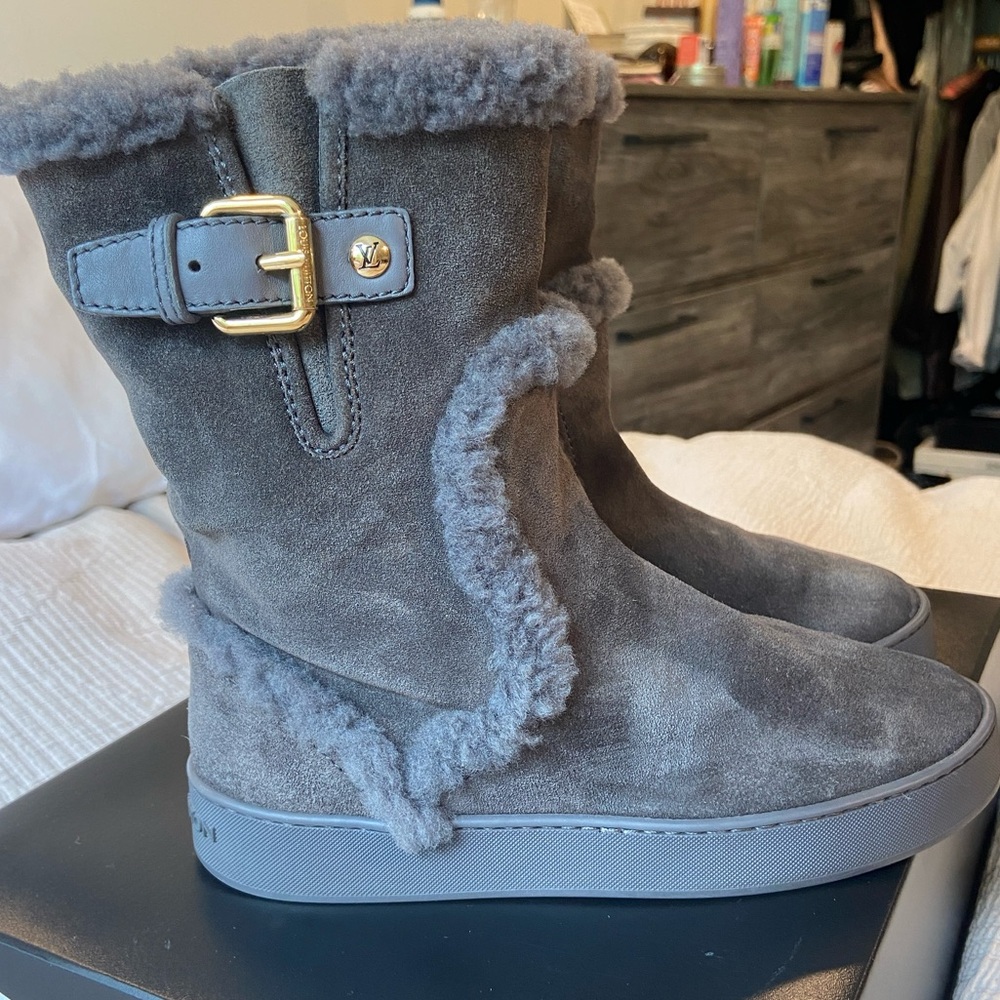 Louis Vuitton grey women’s boot